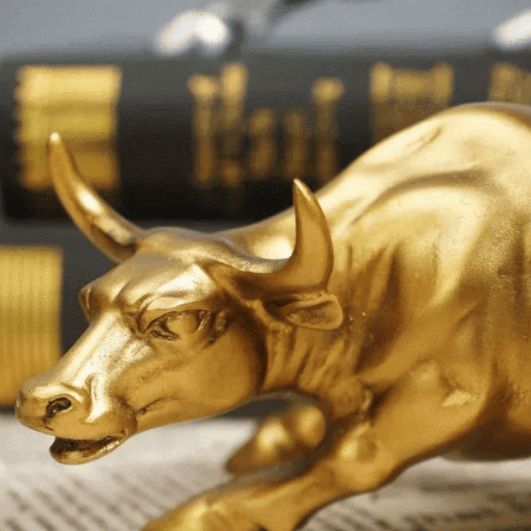Estátua de Touro Wall Street Dourado em Resina – Símbolo de Força e Prosperidade para Decoração | Loja Bosque